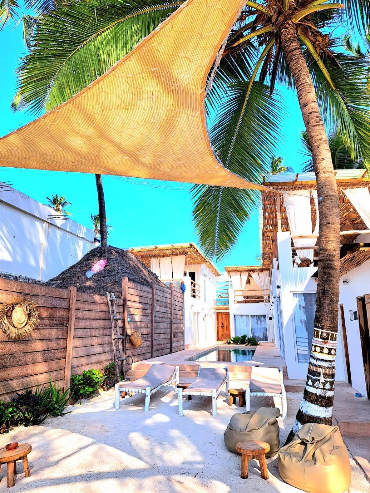 Boho Boutique Hotel - Beachfront , Adults Only , Private Pool Kiwengwa  Exteriör bild