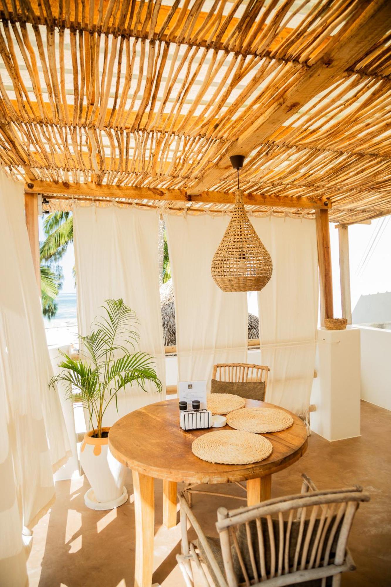 Boho Boutique Hotel - Beachfront , Adults Only , Private Pool Kiwengwa  Exteriör bild